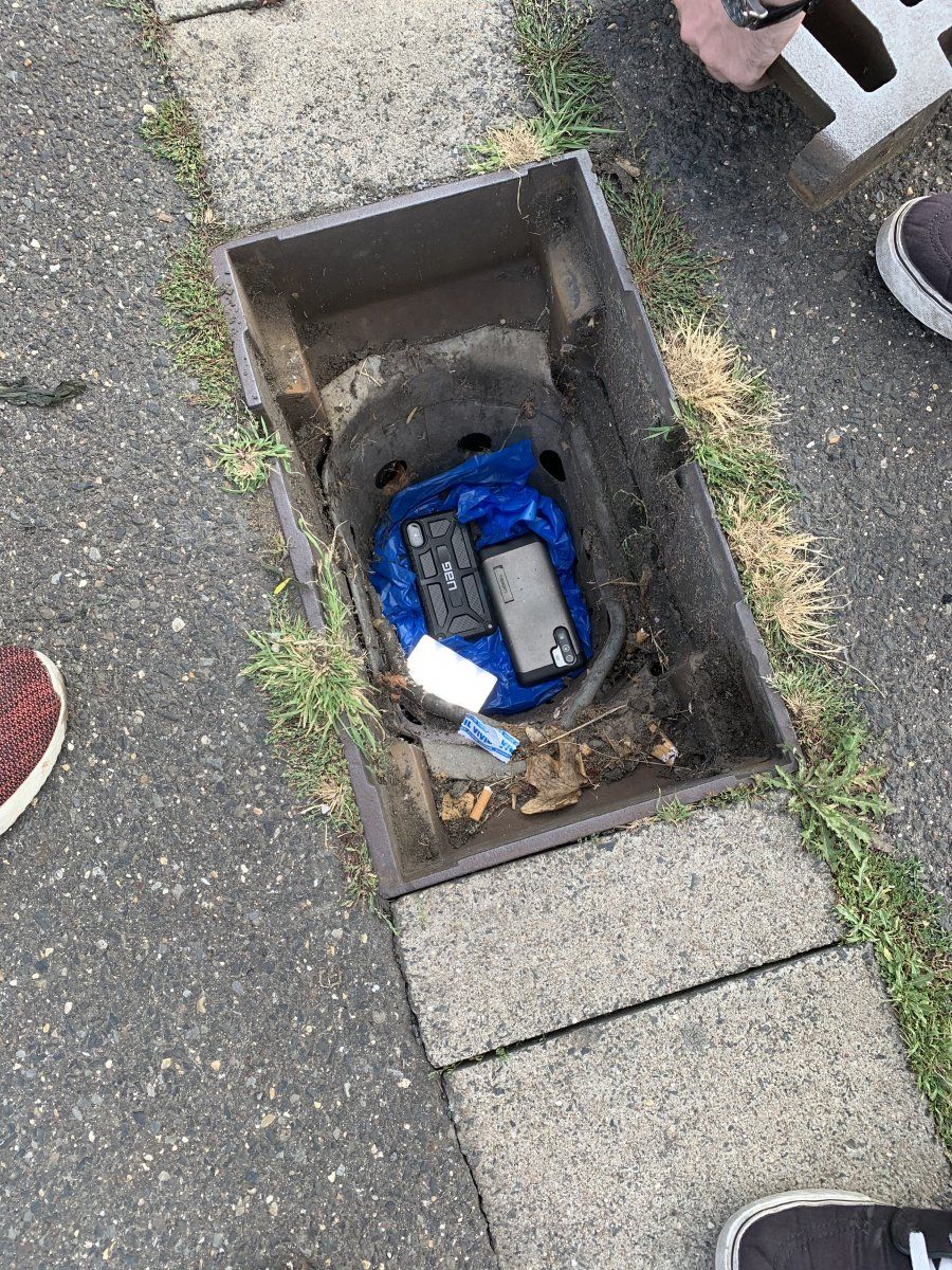 Ok, that should work. Two smartphones in the gully.
